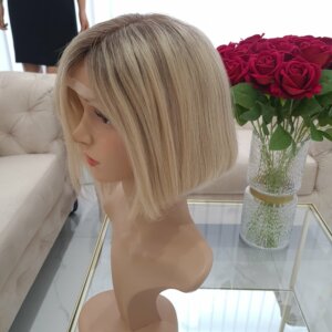 JANE – Peruka naturalna blond z odrostem 30cm