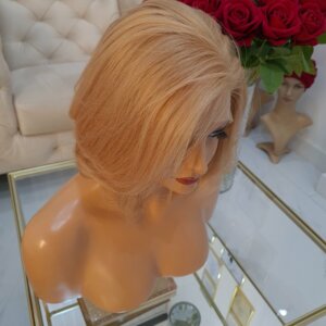 EVELYN – Peruka naturalna krótka 30cm Słomkowy blond
